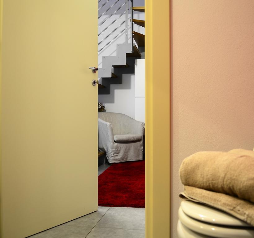 Tremezzina Appartamento Red & Grey Mezzegra ภายนอก รูปภาพ