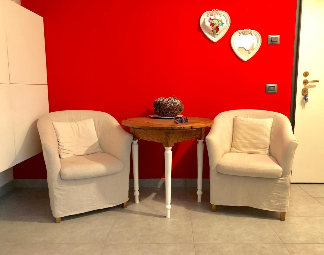 Tremezzina Appartamento Red & Grey Mezzegra ภายนอก รูปภาพ